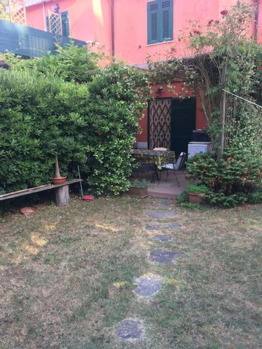 Le Rose , Relax In Casolare Del 1700 Apartamento Sarzana Exterior foto